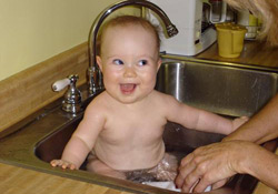 Diaporama : Les 10 plus beaux bébés dans leur bain 